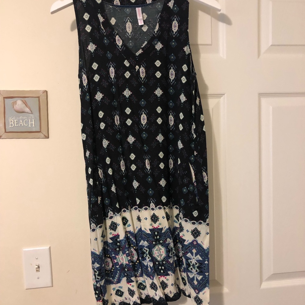 Xhilaration cute patterned Dress size medium